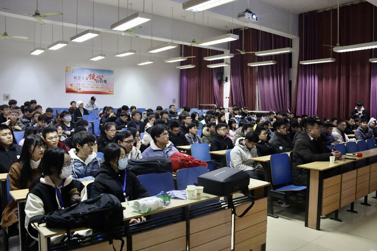 F4F4FD0A002C77672B710D723862B267