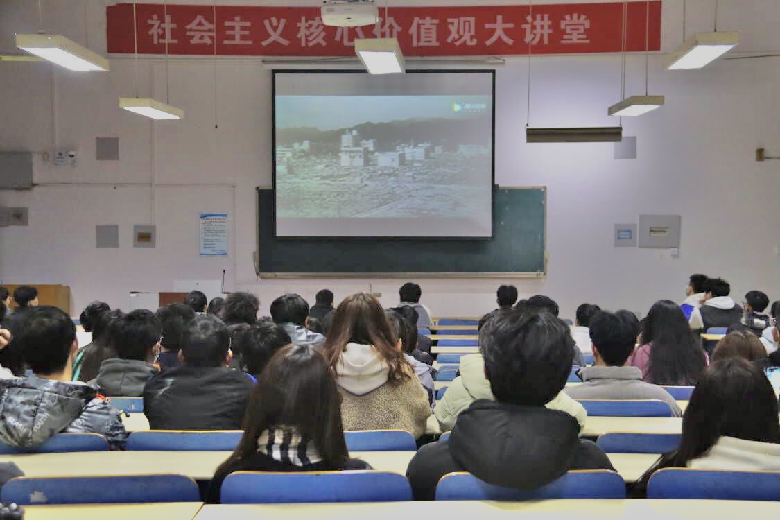 1799B937CFD7330BBFFED9874AFEC695